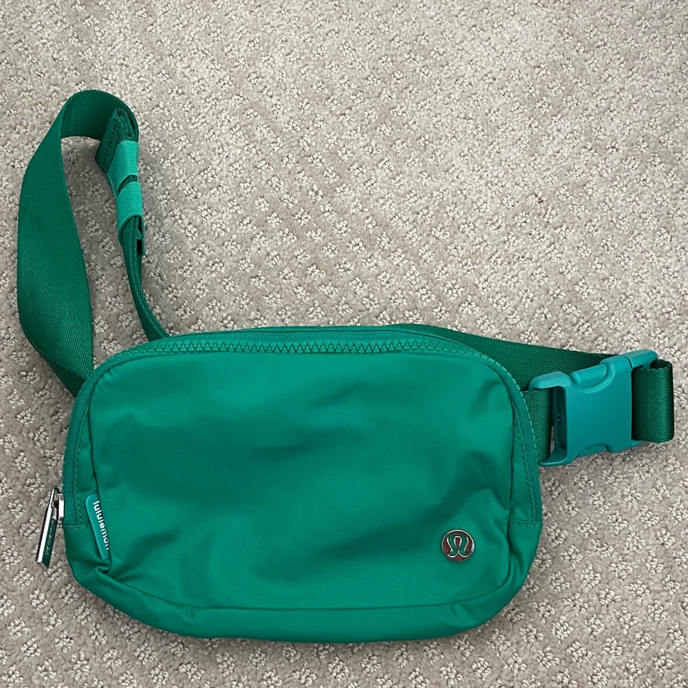 lululemon athletica Teal Green Waist Pack with Adjustable Strap